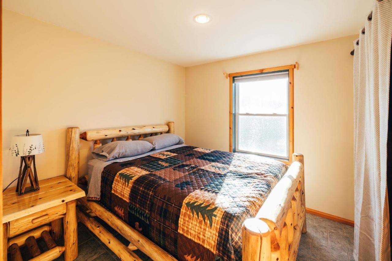 Ski Chalet W-Hot Tub, Only 3 Min To Sunday River Ski Lifts! Bethel Eksteriør billede